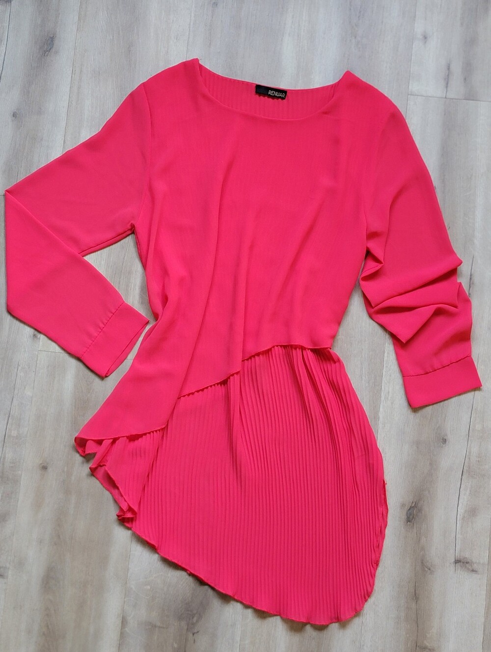Renuar Hot Pink Asymmetric Pleated Long-Sleeve Tunic